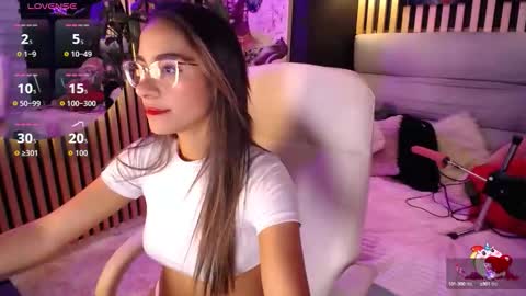 Snapshot of elegant_rouse chatting on 5, 10, 2025 Rouse online show from 5, 10, 2025