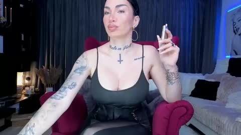 Snapshot of elektravelvet chatting on 28, 1, 2025 ElektraSheDemon online show from 28, 1, 2025