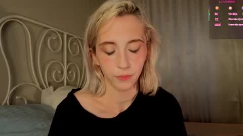 Snapshot of elen__moore chatting on 18, 7, 2026 Elen online show from 18, 7, 2026