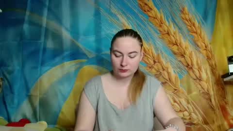 Snapshot of elena_maeer chatting on 5, 5, 2026 Elena online show from 5, 5, 2026