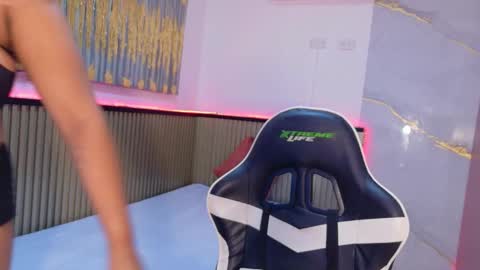 Snapshot of elena_wolff chatting on 4, 11, 2025 elena_wolff online show from 4, 11, 2025