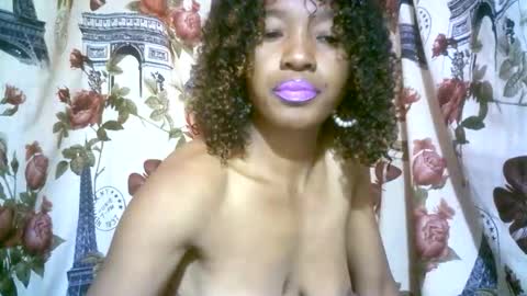 Snapshot of elenah0123 chatting on 12, 9, 2025 elenah013 online show from 12, 9, 2025