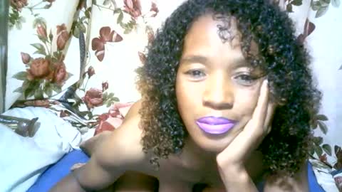 Snapshot of elenah0123 chatting on 19, 9, 2025 elenah013 online show from 19, 9, 2025