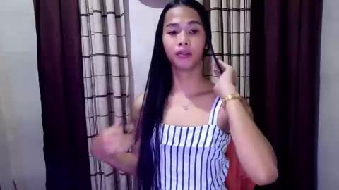 Snapshot of elenapierce69 chatting on 4, 11, 2025 Call me Yours. online show from 4, 11, 2025