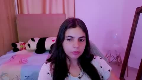 Snapshot of elenna_hotx chatting on 2, 5, 2026 agnes online show from 2, 5, 2026