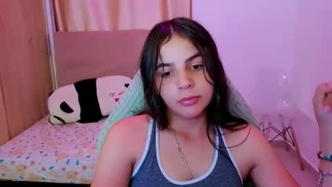 Snapshot of elenna_hotx chatting on 9, 5, 2026 agnes online show from 9, 5, 2026