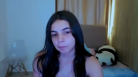 Snapshot of elenna_hotx chatting on 1, 7, 2026 agnes online show from 1, 7, 2026