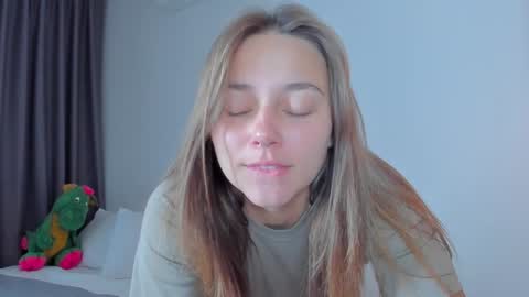 Eleonora online show from 4, 2, 2025