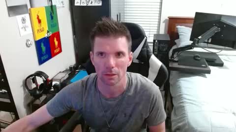 Snapshot of elevatetlb chatting on 7, 4, 2026 Walker online show from 7, 4, 2026