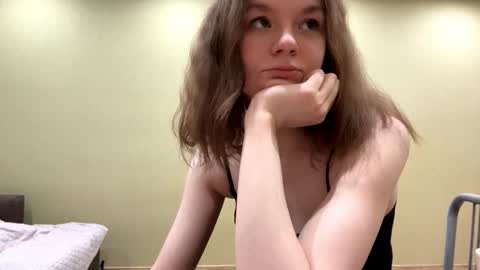 Mila online show from 7, 3, 2026