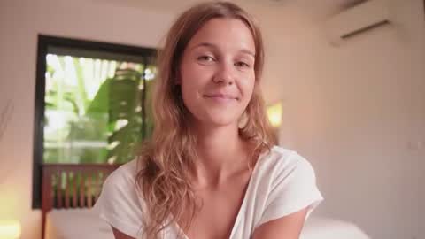 Snapshot of eli_sun chatting on 4, 7, 2026 ELI Guys Im immersed in my studies its time for exams. I hope to be here on Friday online show from 4, 7, 2026