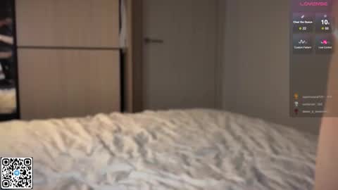 Elizabeth Lizi online show from 17, 11, 2025