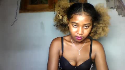 Snapshot of elia011 chatting on 26, 1, 2025 elia011 online show from 26, 1, 2025