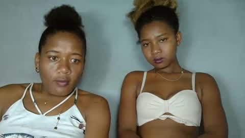 Snapshot of elia011 chatting on 6, 2, 2025 elia011 online show from 6, 2, 2025