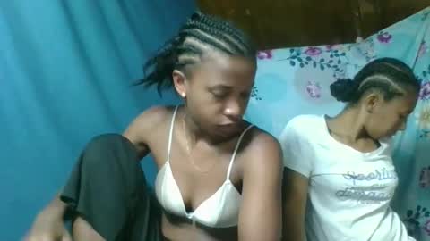 Snapshot of elia011 chatting on 3, 3, 2026 elia011 online show from 3, 3, 2026