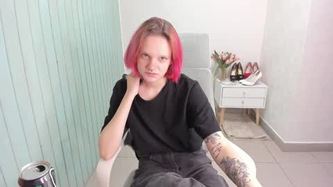 elieiza_xo online show from 16, 9, 2025