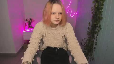 elieiza_xo online show from 20, 10, 2025