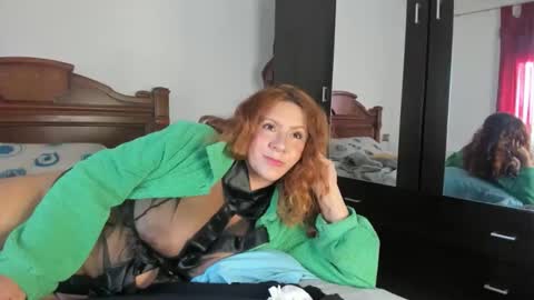 Snapshot of elif__girasol chatting on 13, 11, 2025 elifgirasol online show from 13, 11, 2025