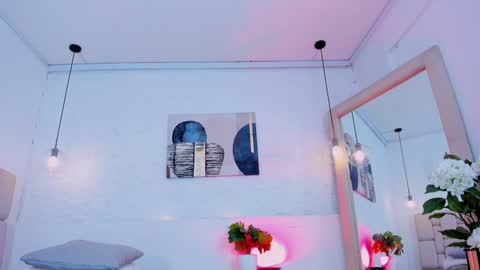 E L I I Z A B E T H   online show from 11, 12, 2024