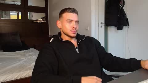 ElijahThorne online show from 13, 1, 2026