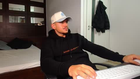 ElijahThorne online show from 9, 2, 2026