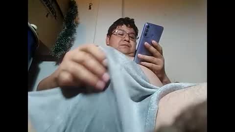 Snapshot of elimposstor chatting on 13, 1, 2025 elimposstor online show from 13, 1, 2025