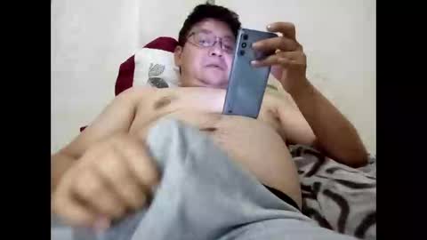 Snapshot of elimposstor chatting on 13, 11, 2025 elimposstor online show from 13, 11, 2025