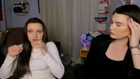 Elin online show from 8, 5, 2026