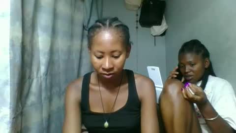 Snapshot of elina981 chatting on 5, 2, 2026 elina981 online show from 5, 2, 2026