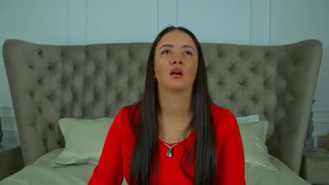 Snapshot of elinabellucci chatting on 5, 2, 2026 ElinaBellucci online show from 5, 2, 2026