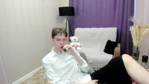 Snapshot of eliotmars chatting on 19, 5, 2026 eliotmars online show from 19, 5, 2026