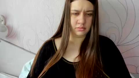 Aletta Oushen online show from 9, 2, 2025