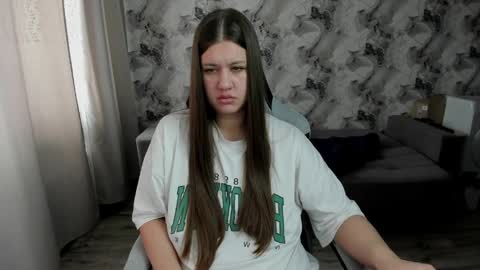 Aletta Oushen online show from 18, 4, 2026