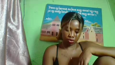 Snapshot of elisabeth2525 chatting on 19, 1, 2025 elisabeth2525 online show from 19, 1, 2025