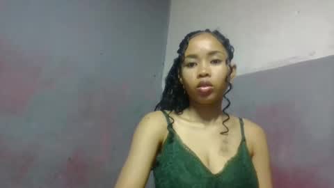 Snapshot of elisabethee chatting on 17, 4, 2026 elisabethee online show from 17, 4, 2026