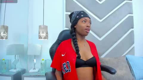 Snapshot of elisabettamonroy chatting on 6, 10, 2025 elisabettamonroy online show from 6, 10, 2025