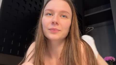 Snapshot of elisadikotti chatting on 30, 6, 2026 elisadikotti online show from 30, 6, 2026