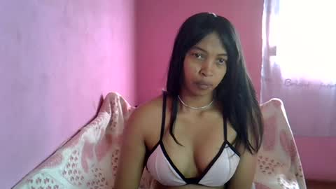 Snapshot of elisah01 chatting on 13, 7, 2026 elisah01 online show from 13, 7, 2026