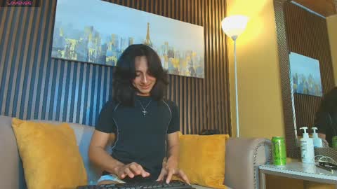 Elisa Sue online show from 2, 4, 2026