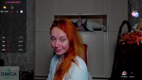 Snapshot of elisefoxy chatting on 19, 11, 2025 Elise online show from 19, 11, 2025