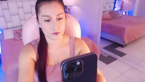 Snapshot of elisevalmont chatting on 22, 4, 2026 ELISE online show from 22, 4, 2026
