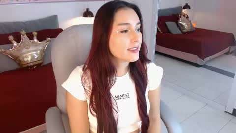 Snapshot of elisevalmont chatting on 26, 4, 2026 ELISE online show from 26, 4, 2026