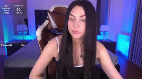 Snapshot of elisevelour chatting on 29, 4, 2026 elisevelour online show from 29, 4, 2026