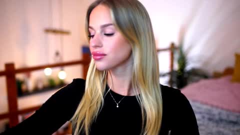 Sunflower  online show from 19, 11, 2025