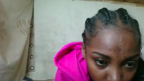 Snapshot of elita12010 chatting on 14, 12, 2025 elita12010 online show from 14, 12, 2025