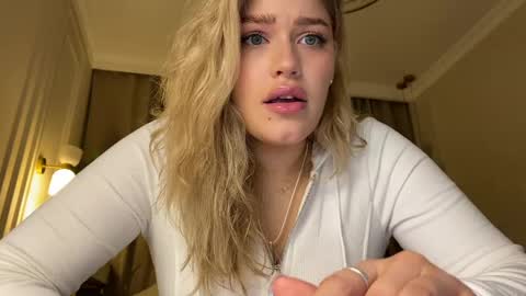 Stephanie online show from 17, 4, 2026