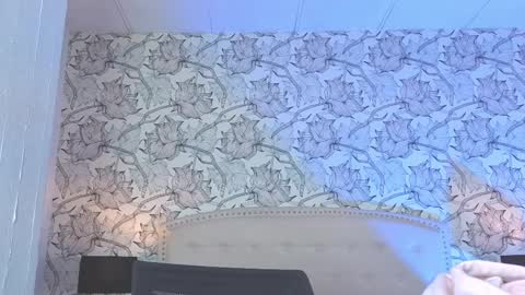 Eliza online show from 4, 4, 2026