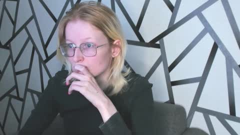 Elizabeth online show from 6, 11, 2025