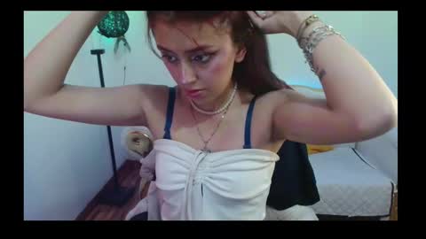 Snapshot of elizabeth_loren1 chatting on 22, 10, 2025 elizabeth_loren1 online show from 22, 10, 2025