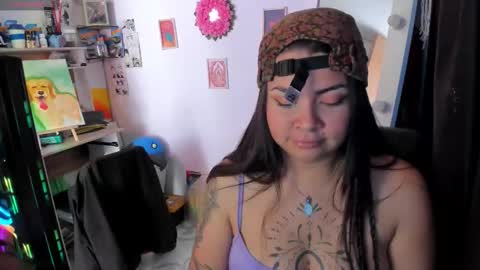 Snapshot of elizabeth_martinez98 chatting on 10, 10, 2025 Elizabeth Martinez online show from 10, 10, 2025